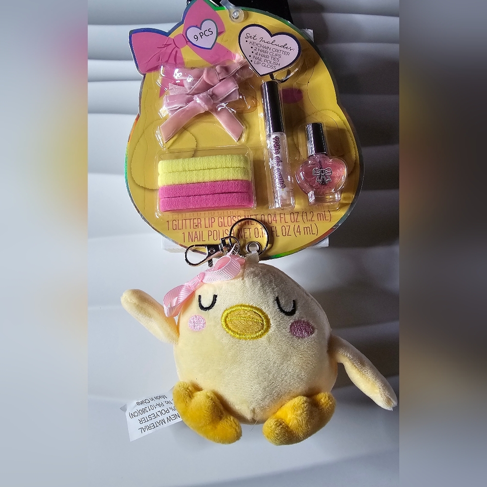 Plush Chick Keychain Beauty Set 9 Piece
